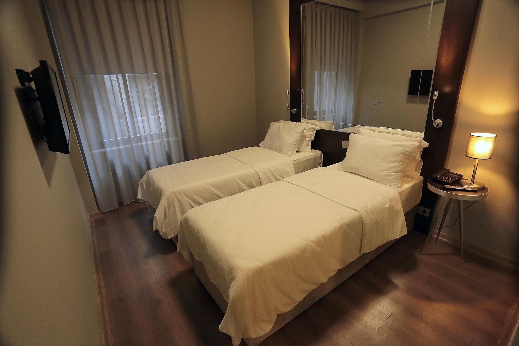 โรงแรมเฟอร์มัน เปรา อิสตันบูล ภายนอก รูปภาพ