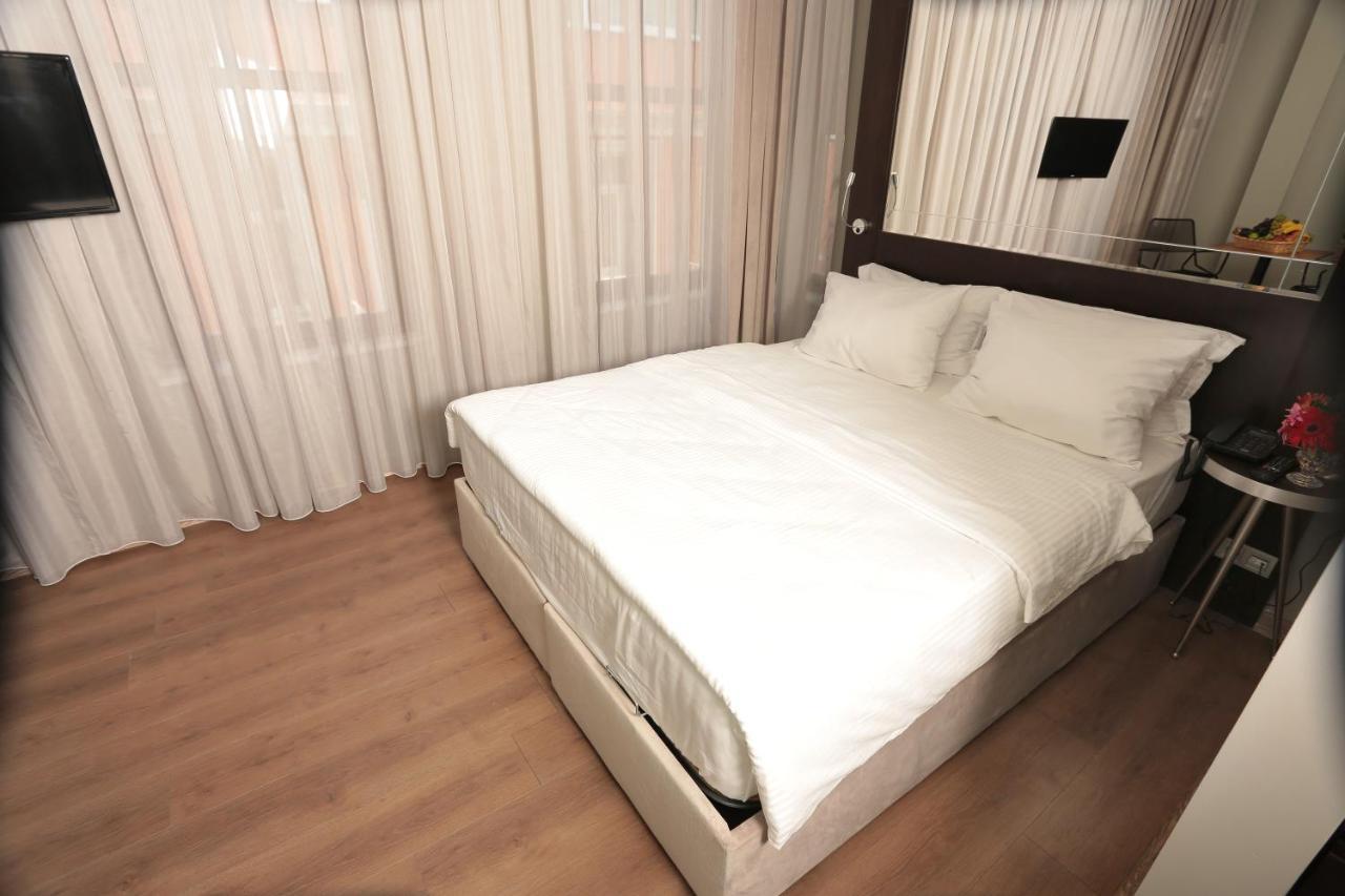 โรงแรมเฟอร์มัน เปรา อิสตันบูล ภายนอก รูปภาพ